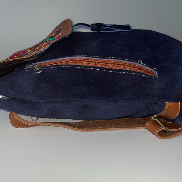 ESIL Artisan Leather Suede Slim Floral Backpack - Picture 4 of 8